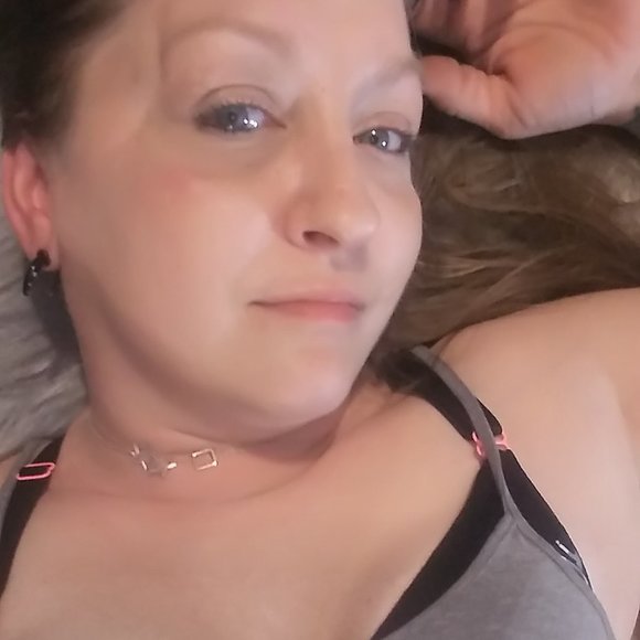 Meet your Posher, Celina - Picture 12 of 16